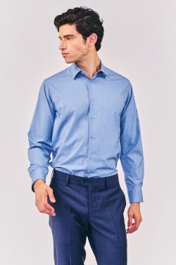 ⁦חולצה מכופתרת Regular - ג'ינס⁩ – תמונה ⁦2⁩