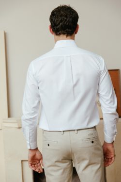 ⁦חולצת אוקספורד - לבן⁩ – תמונה ⁦6⁩