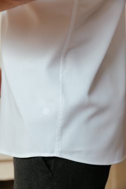 ⁦חולצה  Regular - לבן⁩ – תמונה ⁦6⁩