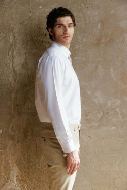 ⁦חולצת אוקספורד Regular Fit - לבן⁩ – תמונה ⁦3⁩