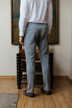 ⁦צ'ינו אופנה - אפור בהיר⁩ – תמונה ⁦4⁩